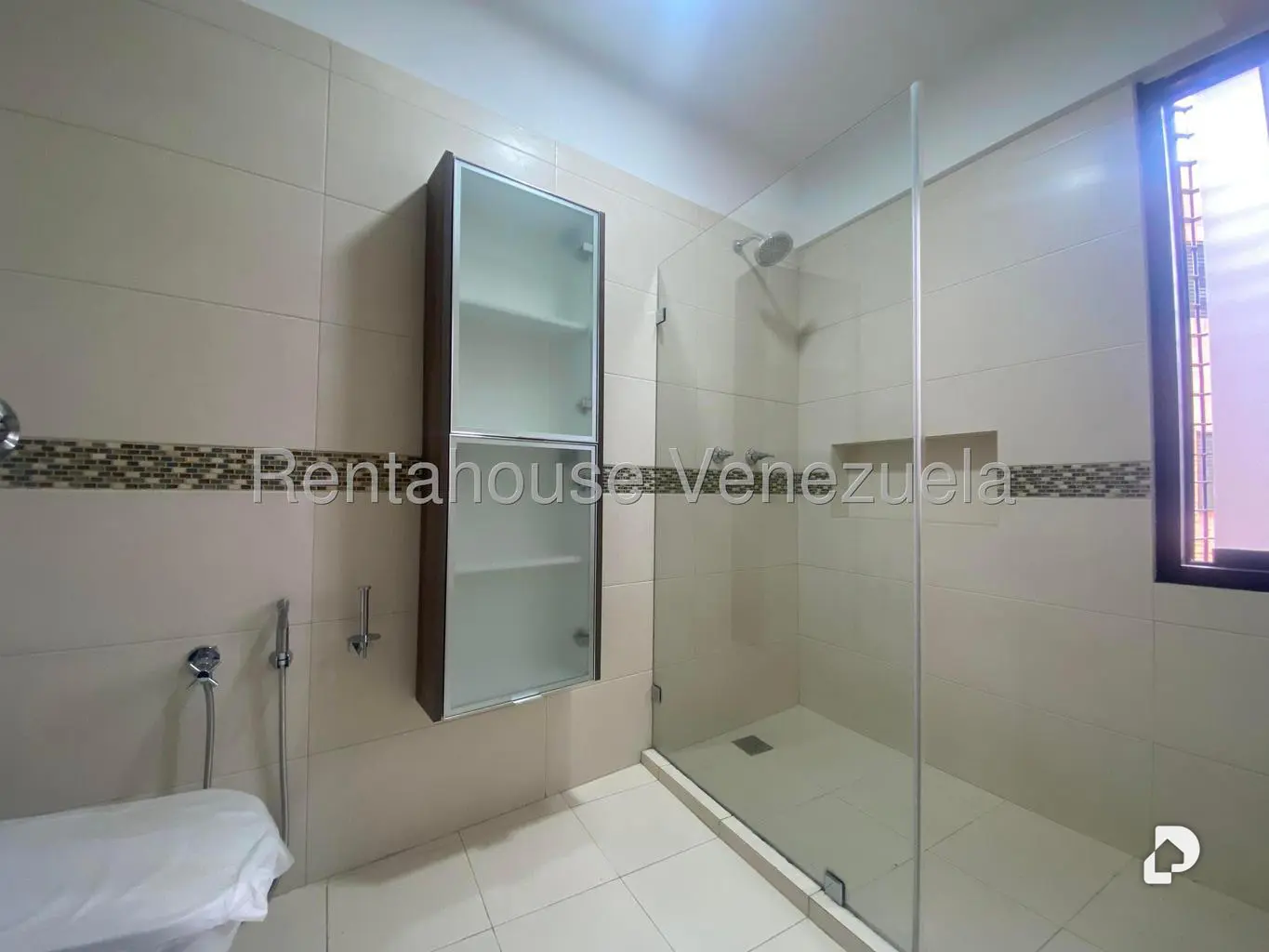 Apartamento en Lomas de La Alameda, Caracas – 12