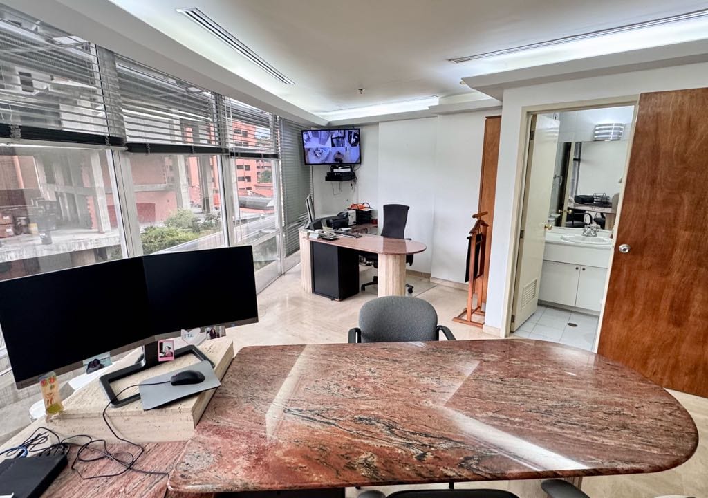 Oficina en Chacao, Caracas - 1