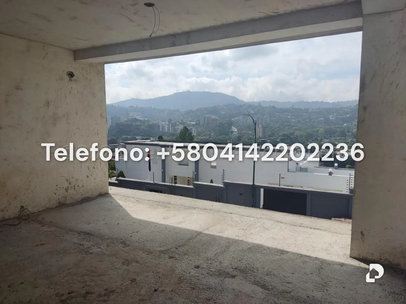 Casa en Prados del Este, Caracas – 26