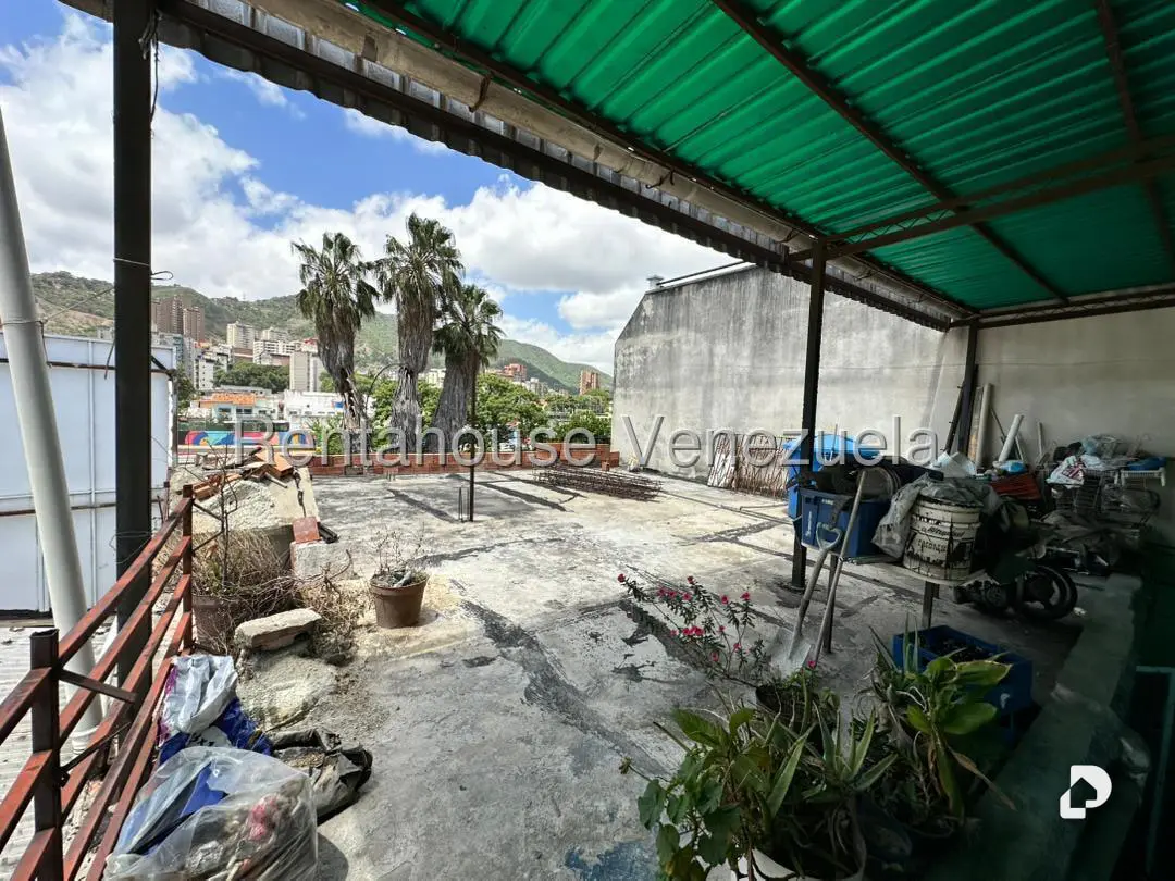 Casa en San Martín, Caracas – 12