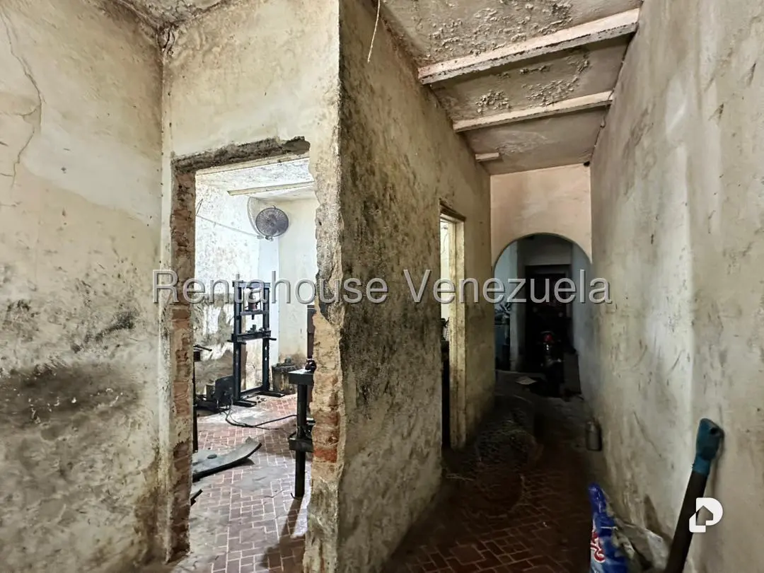 Casa en San Martín, Caracas – 15