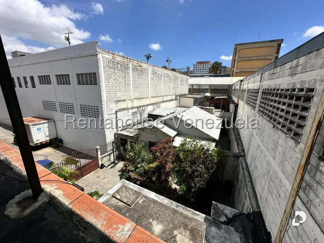 Casa en San Martín, Caracas – 28