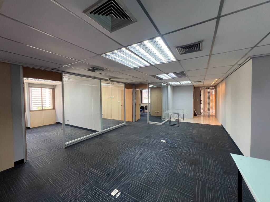 Office in Chuao, Caracas - 1