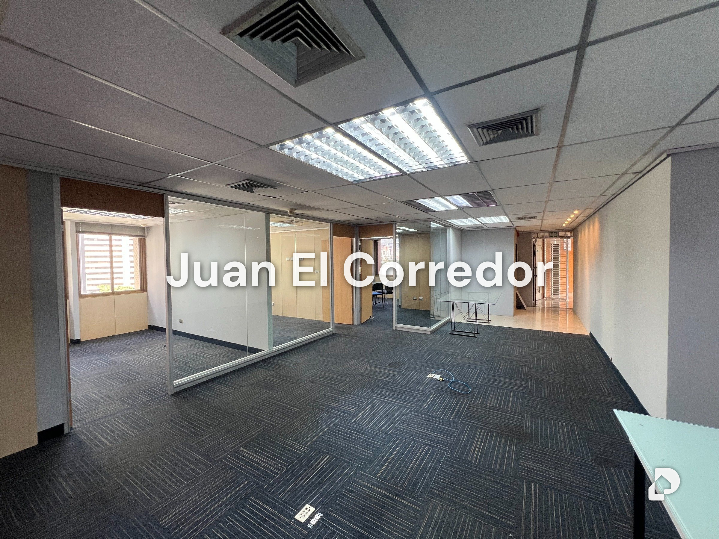 Oficina en Chuao, Caracas – 1