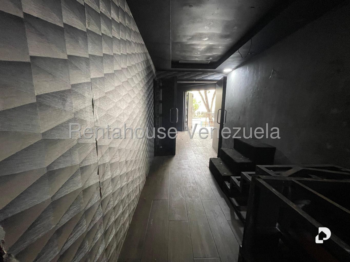 Local comercial en Las Mercedes, Caracas – 17