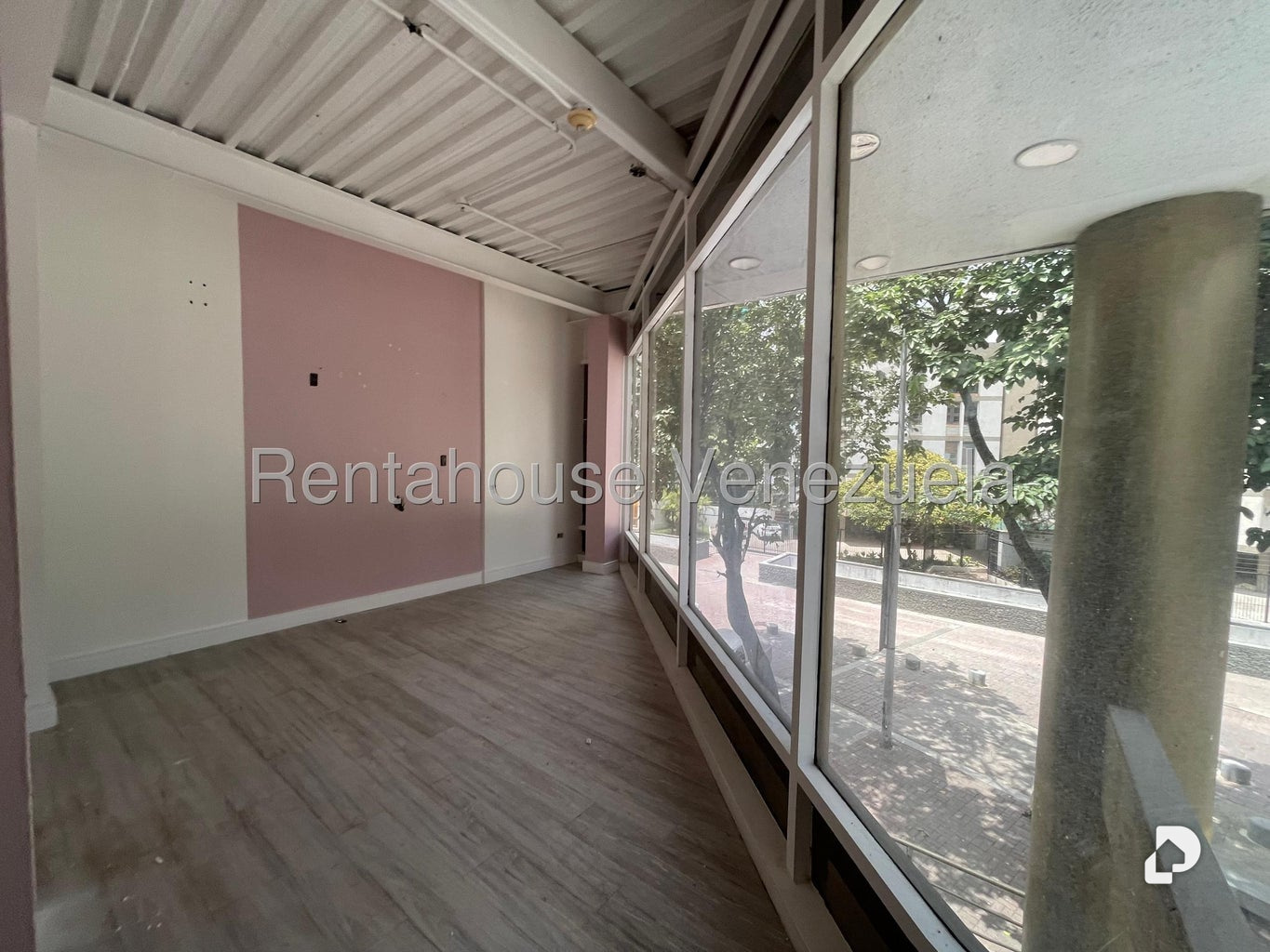 Local comercial en Las Mercedes, Caracas – 18