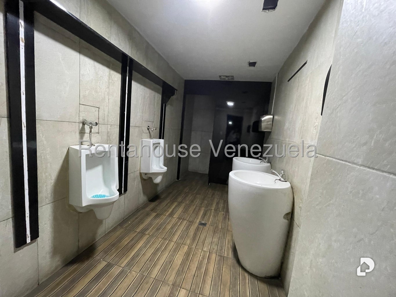 Local comercial en Las Mercedes, Caracas – 21