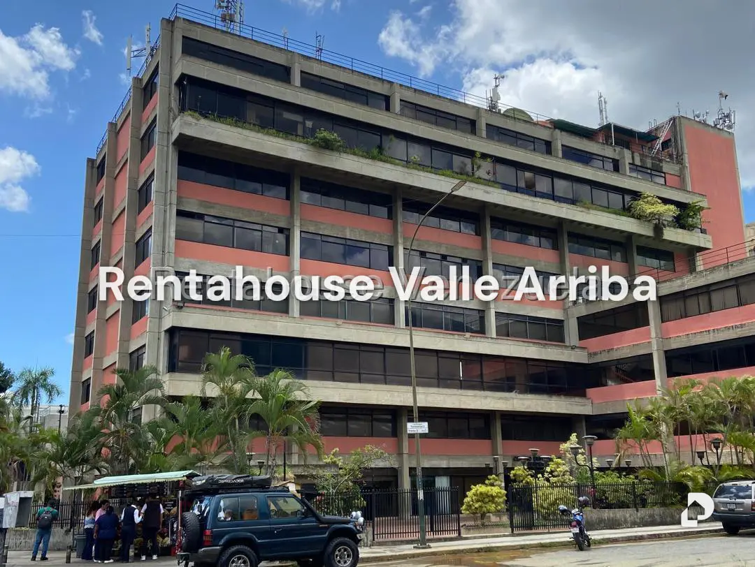 Oficina en Los Cortijos de Lourdes, Caracas – 17