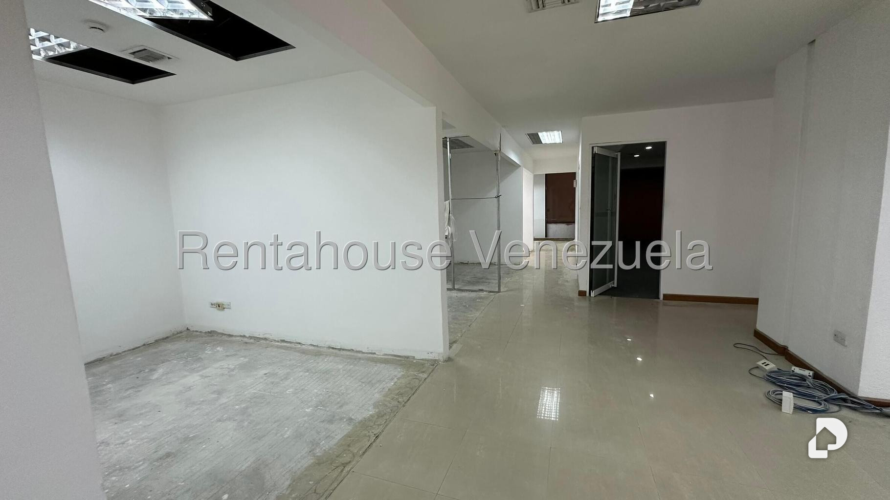 Oficina en Prados del Este, Caracas – 29