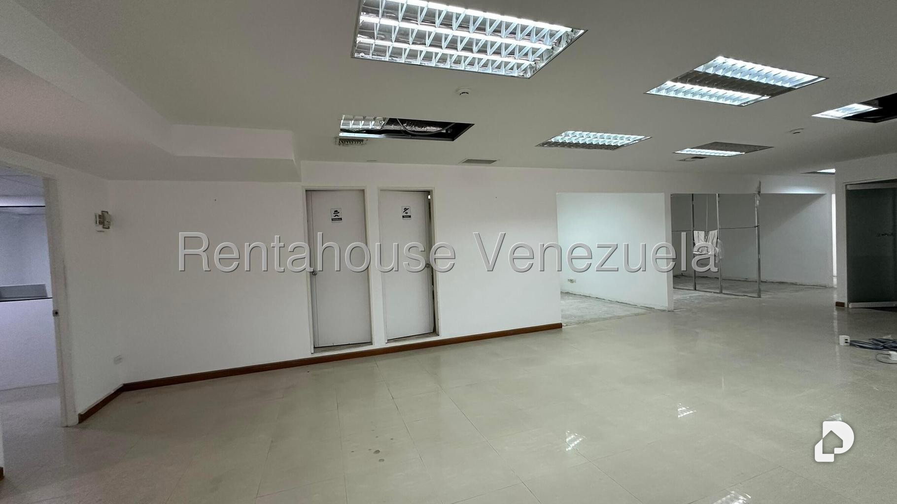 Oficina en Prados del Este, Caracas – 27