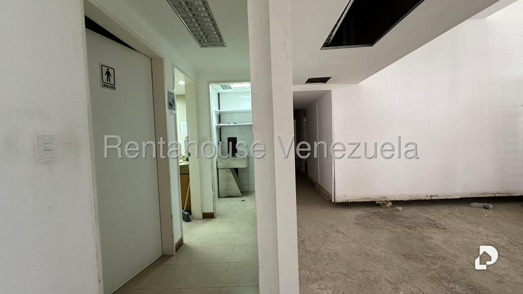 Oficina en Prados del Este, Caracas – 9