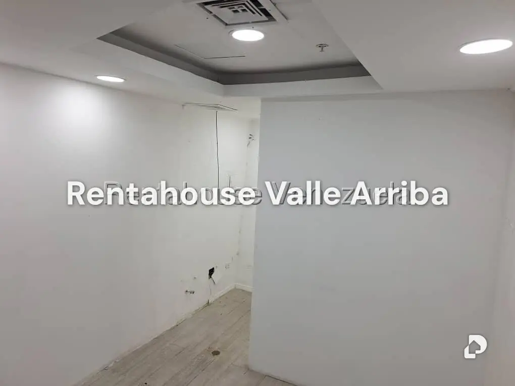 Local comercial en La Castellana, Caracas – 11