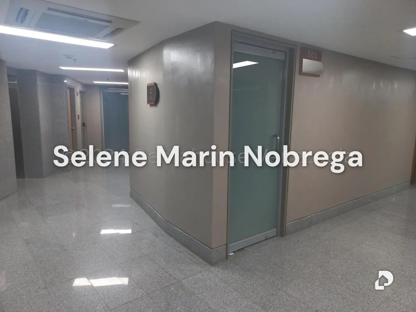 Oficina en Las Mercedes, Caracas – 28