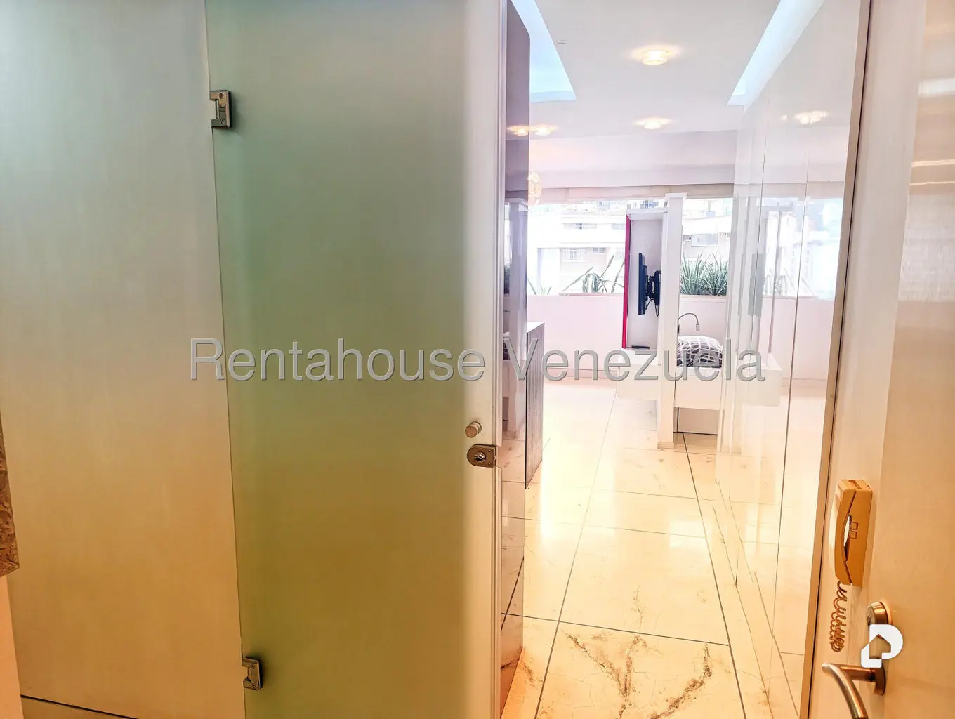 Apartamento en Los Palos Grandes, Caracas – 4