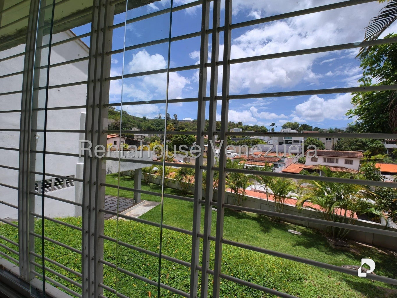 Casa en Cumbres de Curumo, Caracas – 15