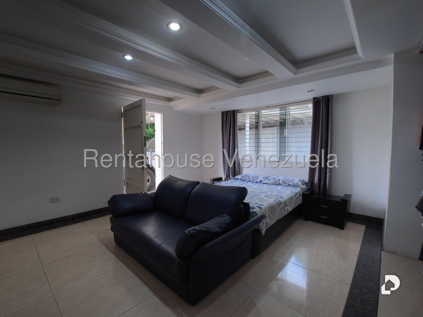 Casa en Cumbres de Curumo, Caracas – 24