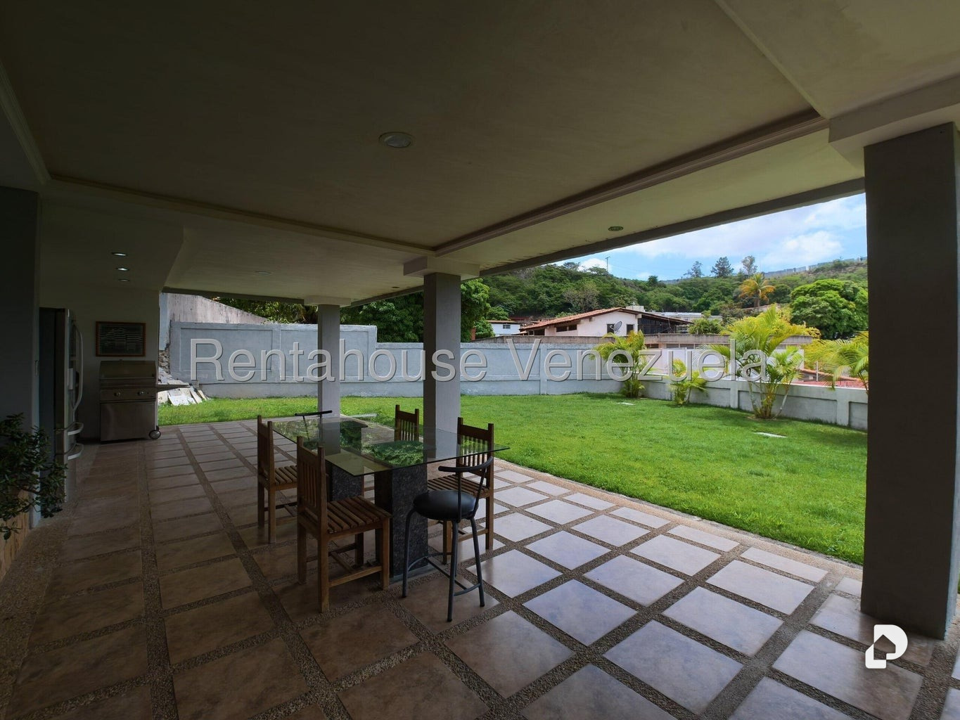 Casa en Cumbres de Curumo, Caracas – 29