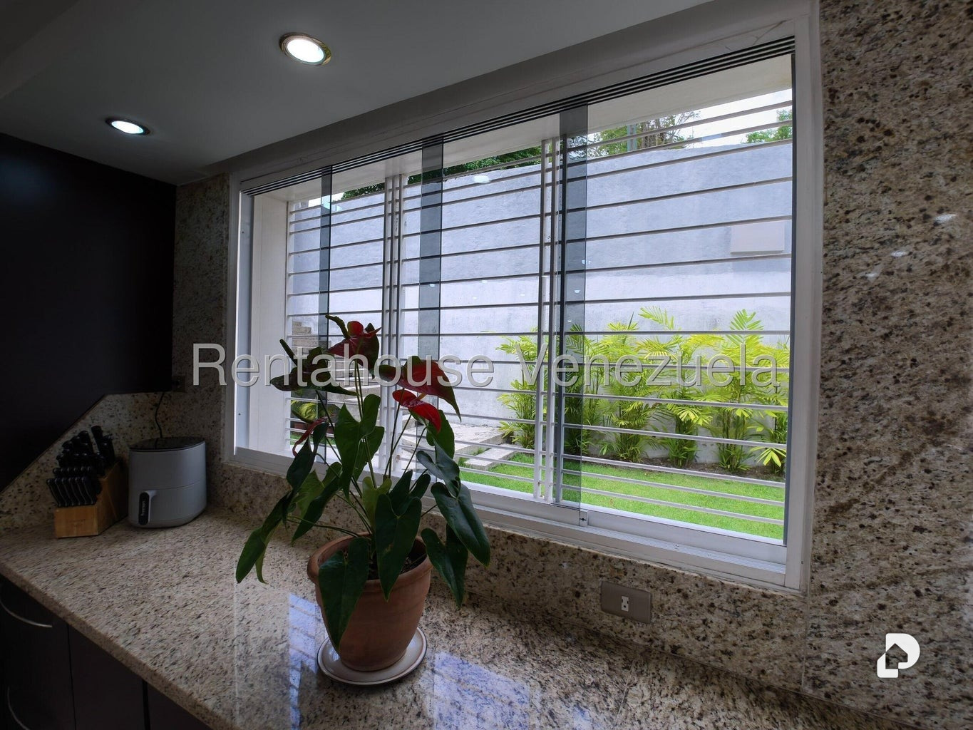 Casa en Cumbres de Curumo, Caracas – 18