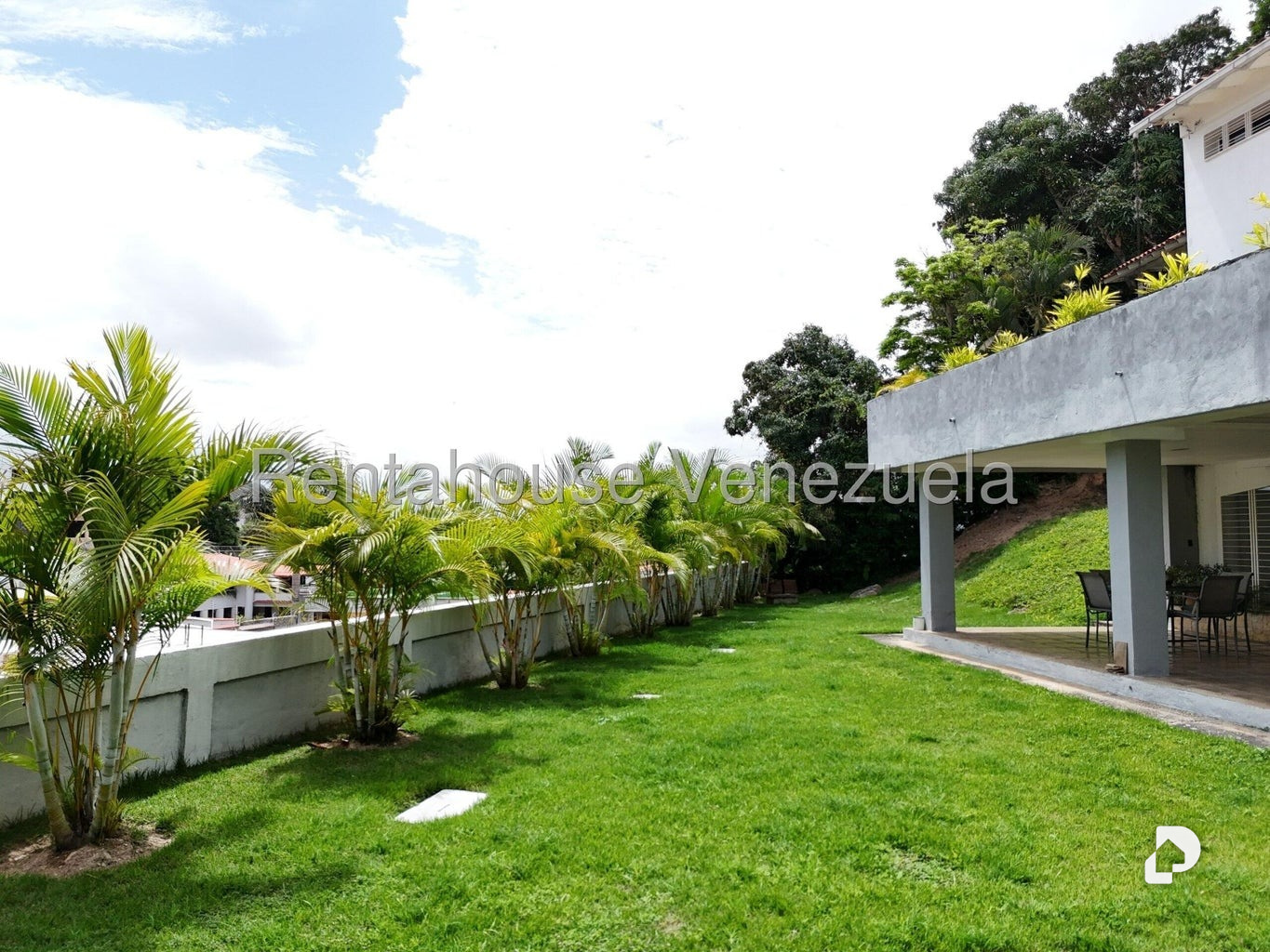 Casa en Cumbres de Curumo, Caracas – 27