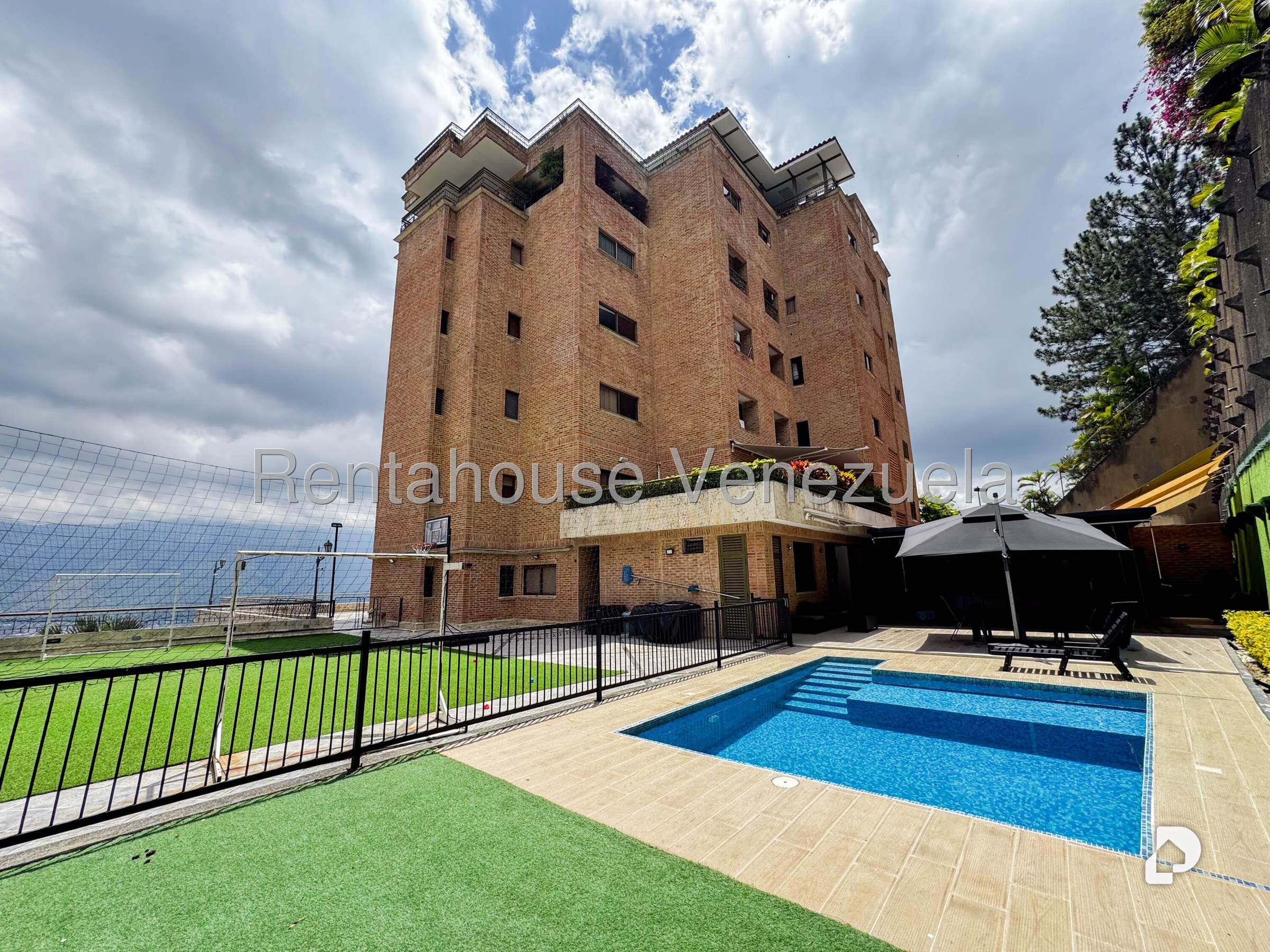 Apartamento en Los Naranjos (del Cafetal), Caracas – 15