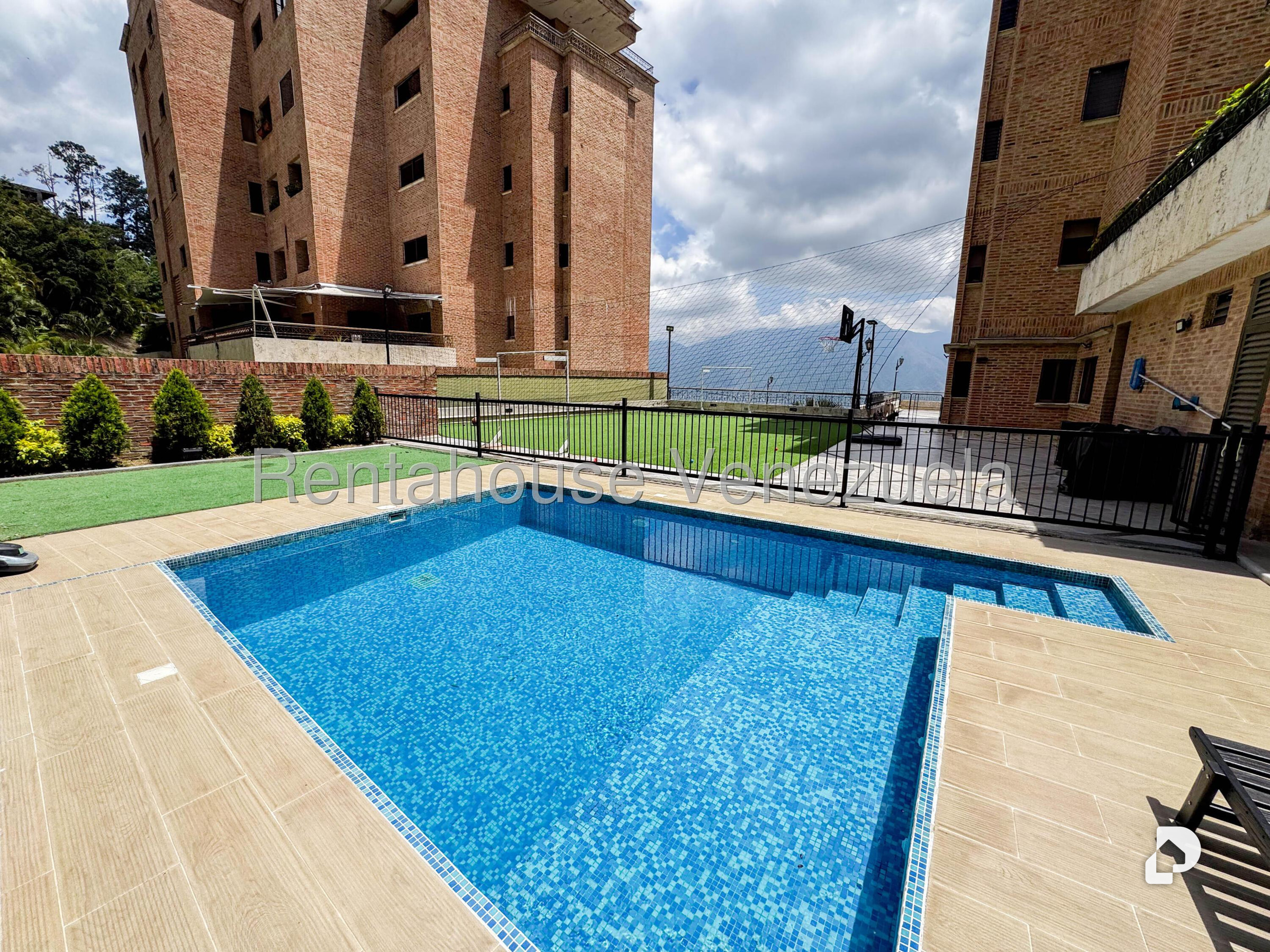 Apartamento en Los Naranjos (del Cafetal), Caracas – 14