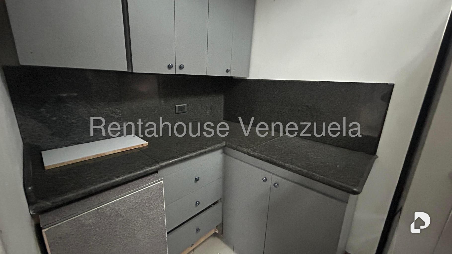Oficina en El Rosal, Caracas – 18