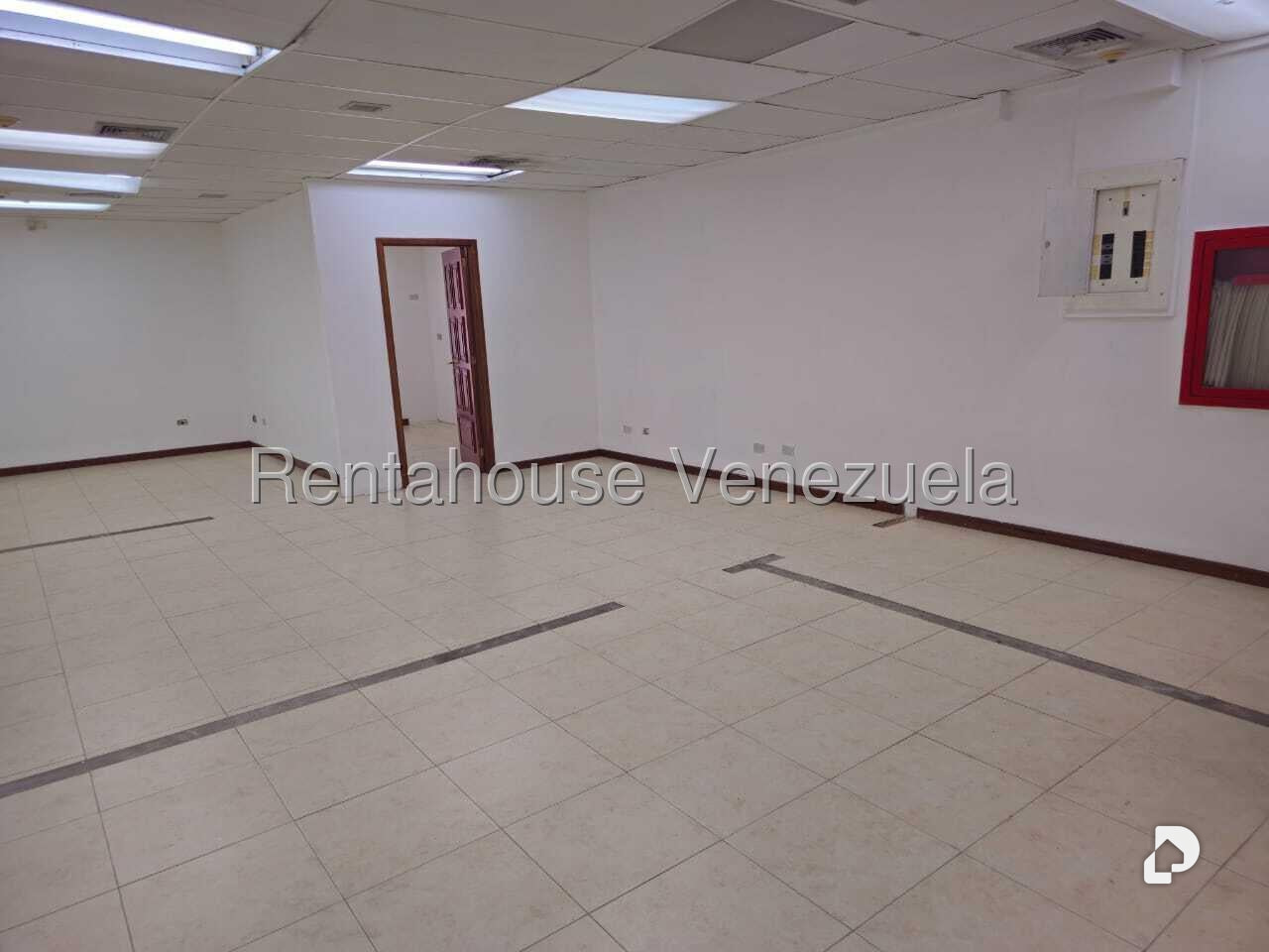 Local comercial en El Paraíso, Caracas