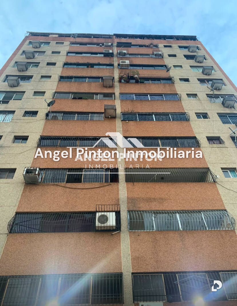 Apartamento en Avenida Las Delicias, Maracaibo – 1