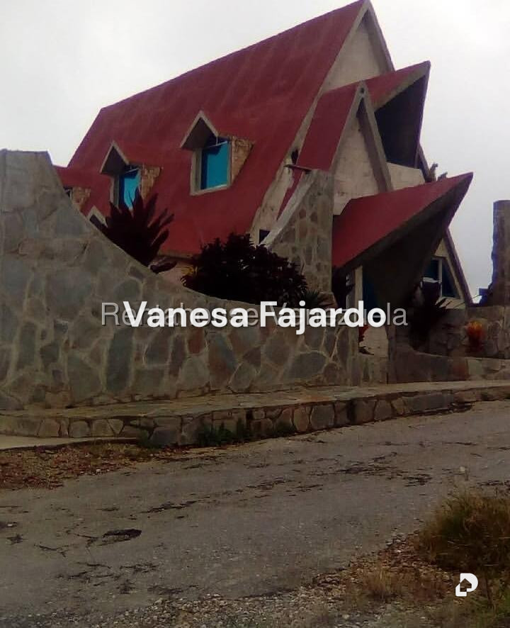 Casa en Club de Campo, San Antonio de Los Altos – 3