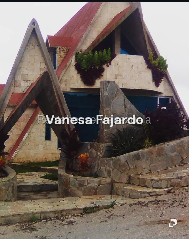 Casa en Club de Campo, San Antonio de Los Altos – 2
