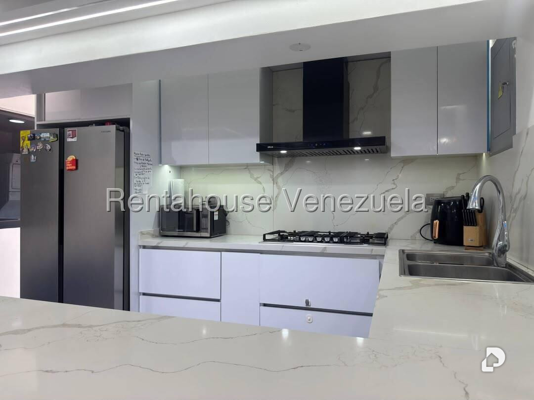 Apartamento en Santa Mónica, Caracas – 11