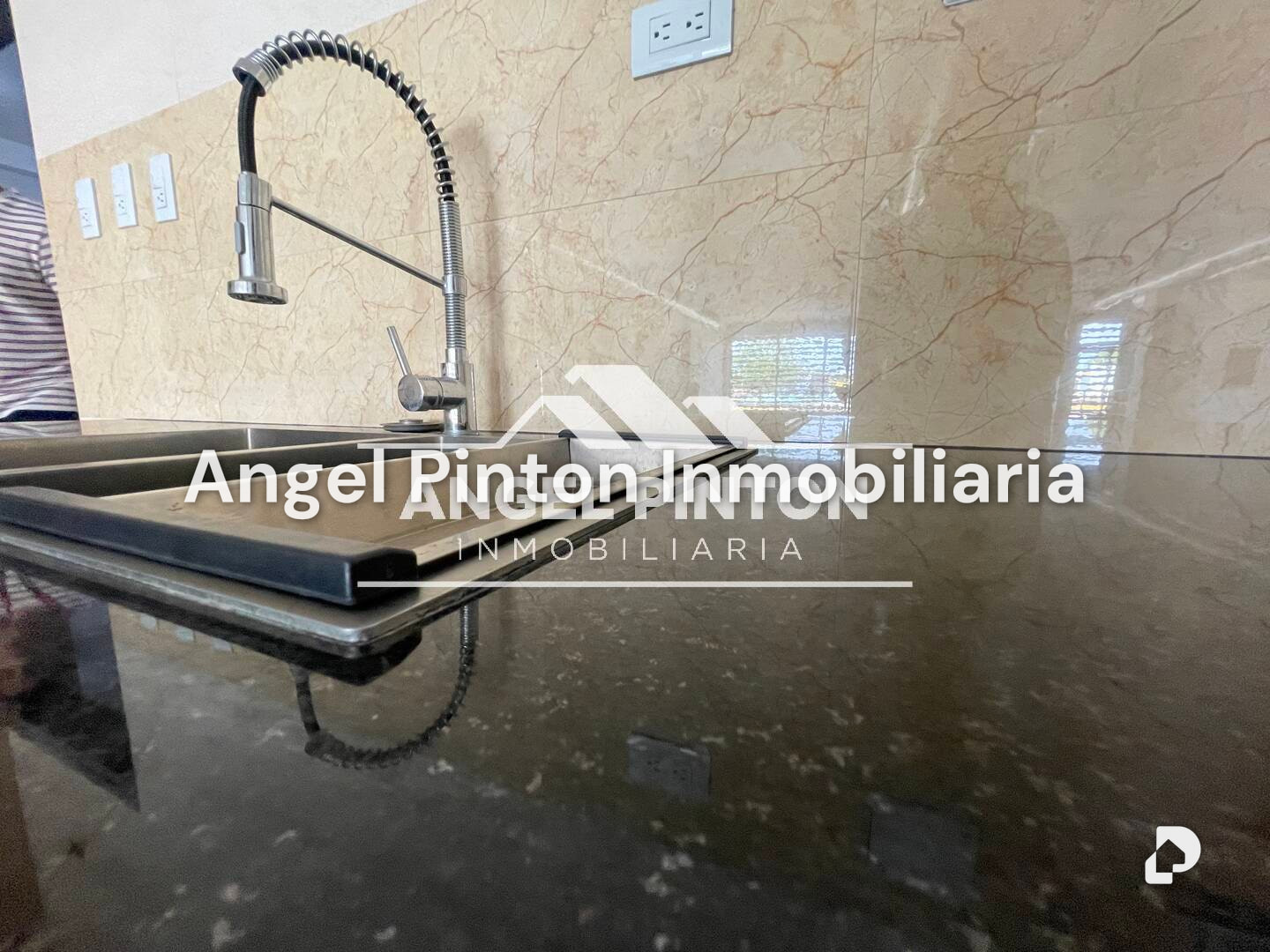 Local comercial en Circunvalación No. 2, Maracaibo – 17