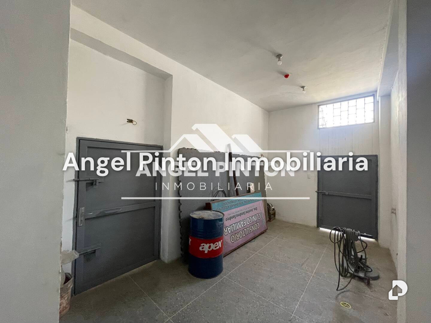 Local comercial en Circunvalación No. 2, Maracaibo – 25