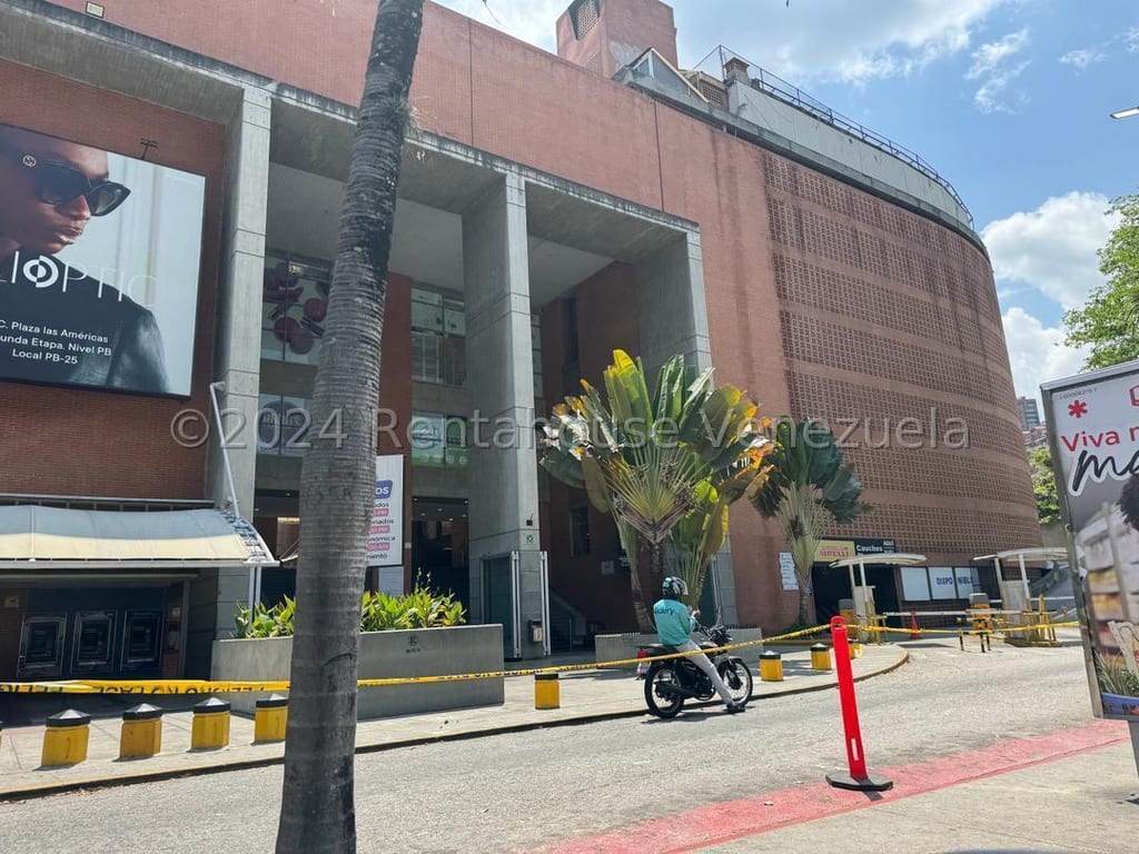 Local comercial en El Cafetal, Caracas - 1
