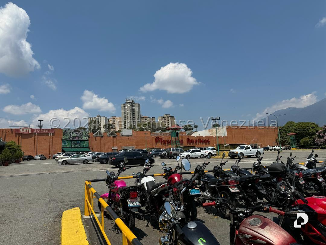 Local comercial en El Cafetal, Caracas – 21