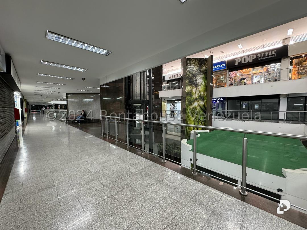 Local comercial en El Cafetal, Caracas – 15