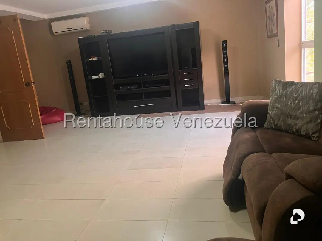 Casa en La Boyera, Caracas – 18