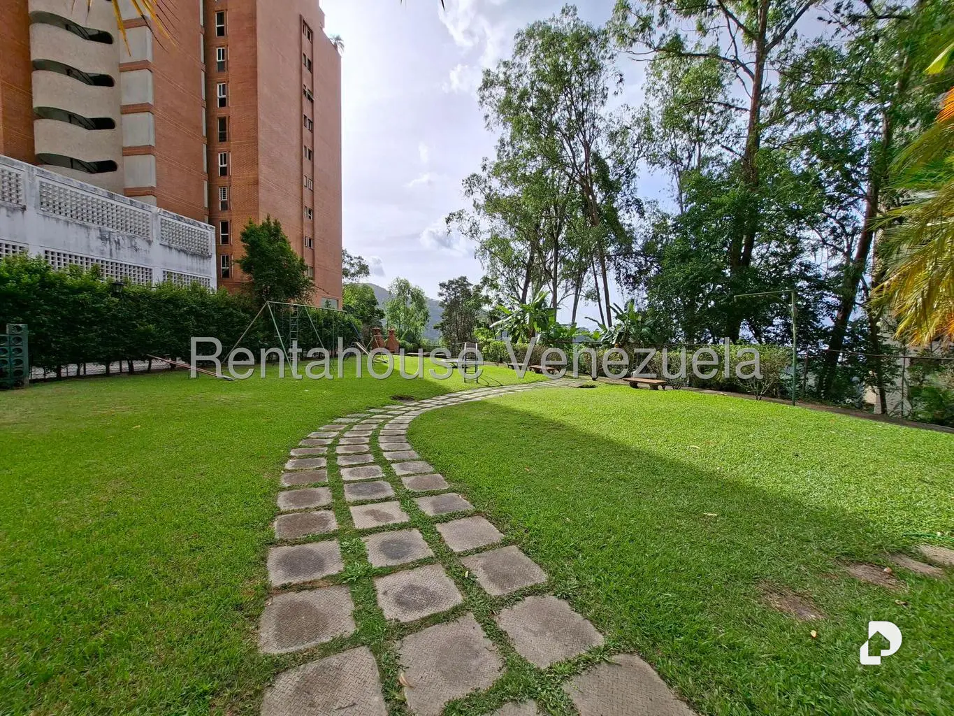 Apartamento en Los Naranjos (del Cafetal), Caracas – 13