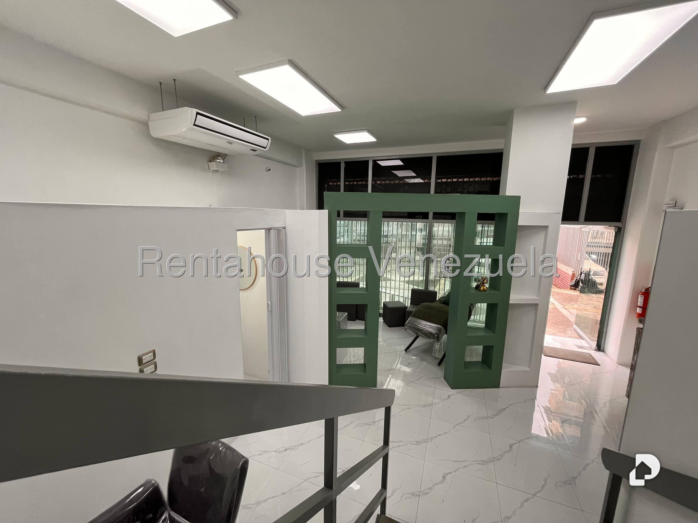 Local comercial en Santa Mónica, Caracas – 13