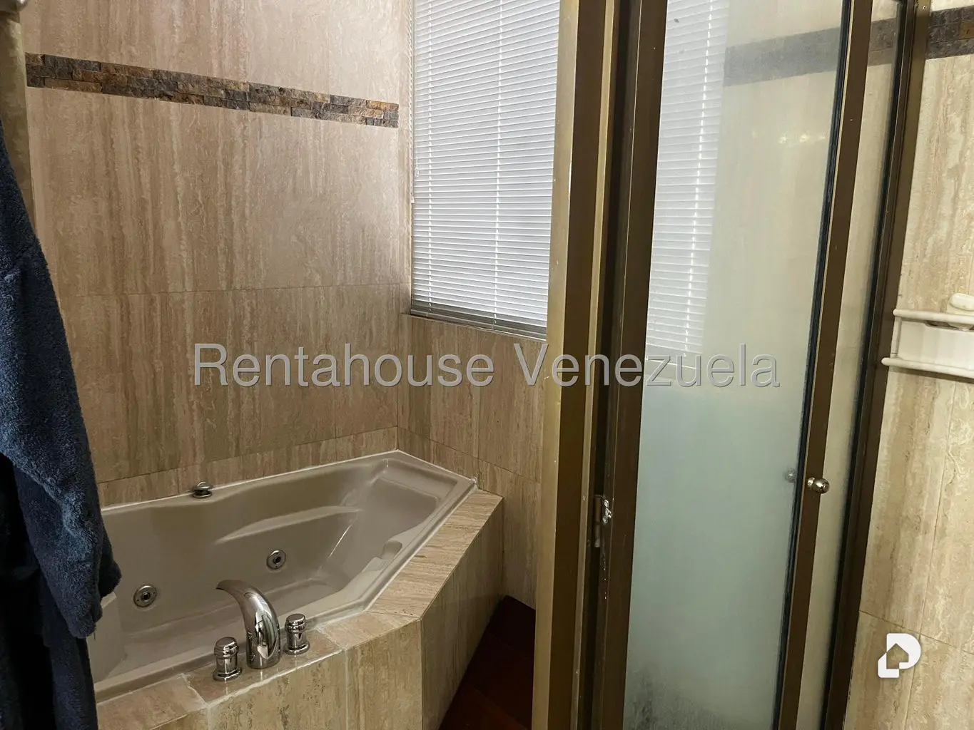 Apartamento en Santa Fe Sur, Caracas – 26