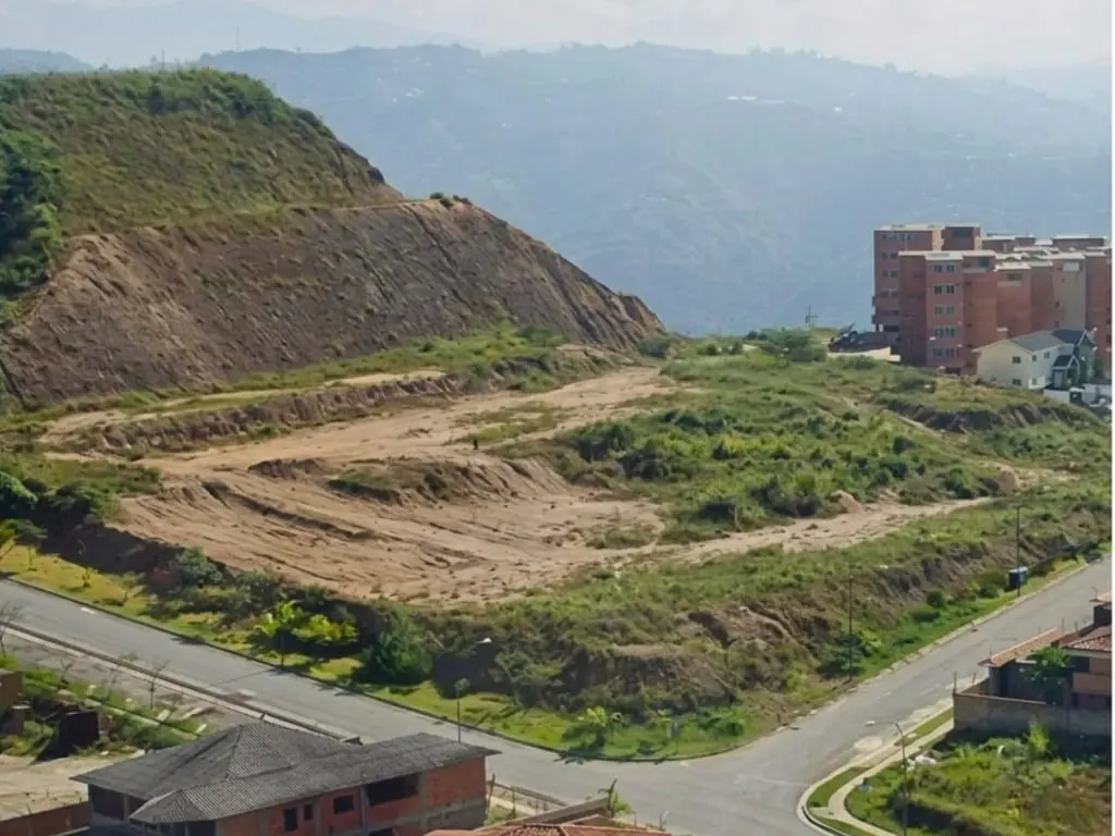 Terreno en Loma Linda, Caracas - 1