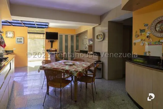 Apartamento en Lomas de La Lagunita, Caracas – 17