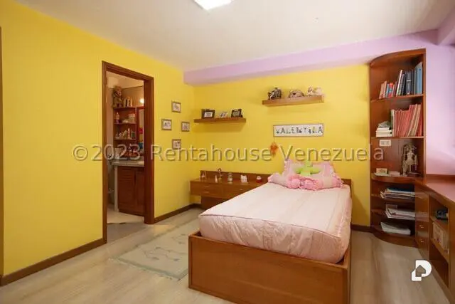 Apartamento en Lomas de La Lagunita, Caracas – 30