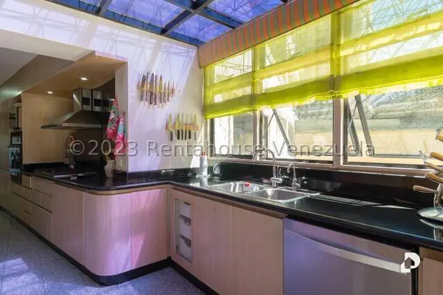 Apartamento en Lomas de La Lagunita, Caracas – 19