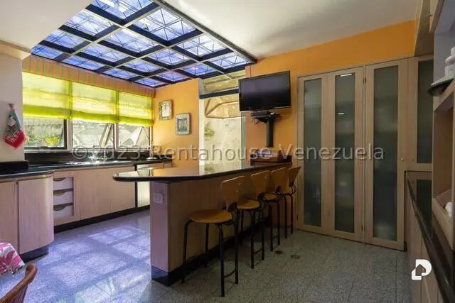 Apartamento en Lomas de La Lagunita, Caracas – 16