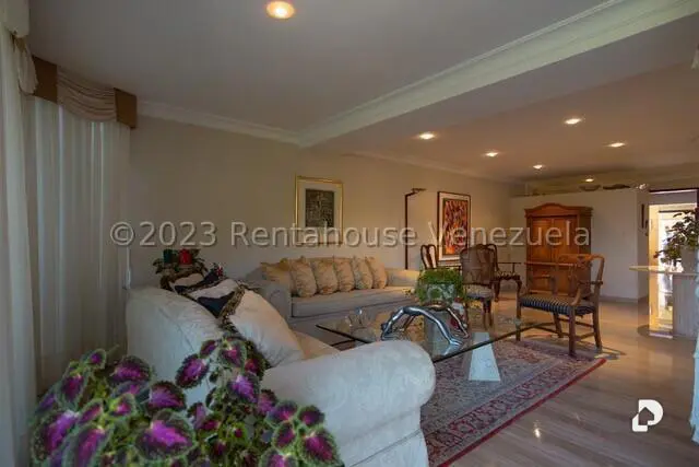 Apartamento en Lomas de La Lagunita, Caracas – 12