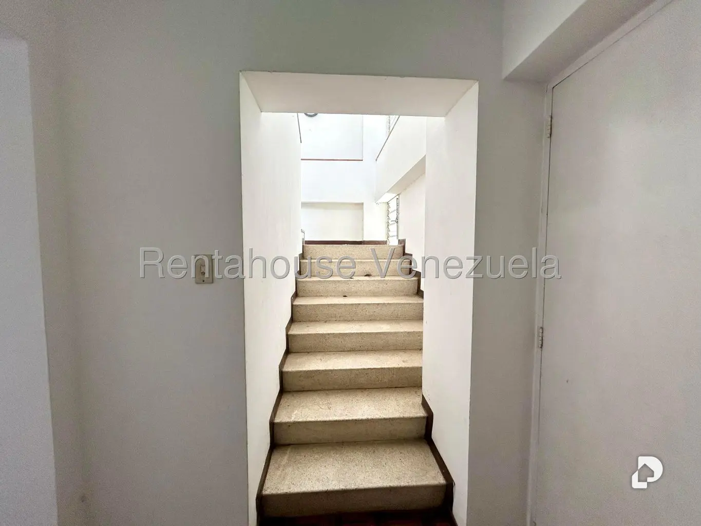 Apartamento en La Urbina, Caracas – 24