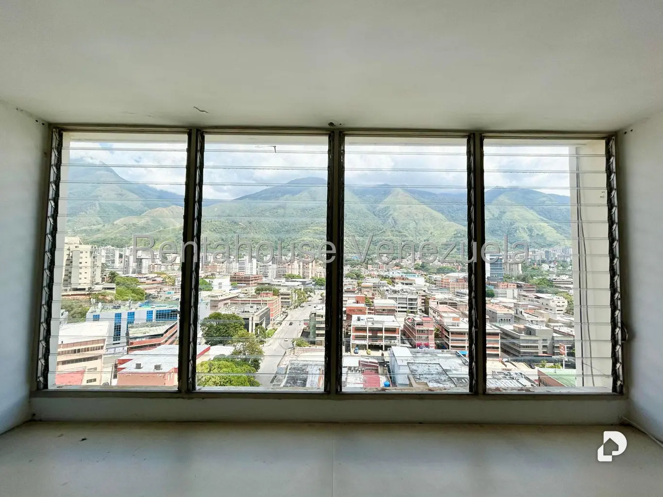 Apartamento en La Urbina, Caracas – 16
