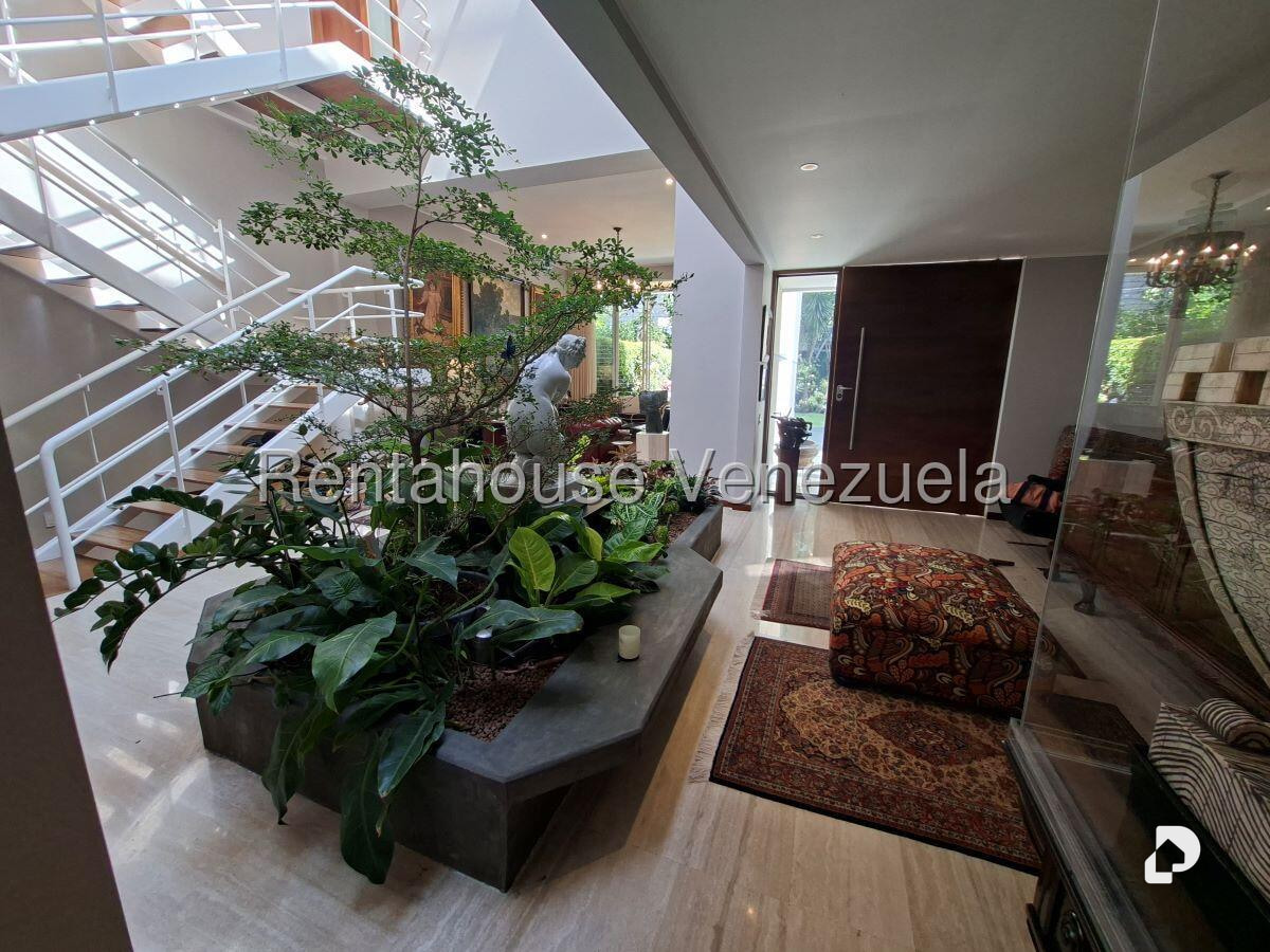 Casa en Los Palos Grandes, Caracas – 11