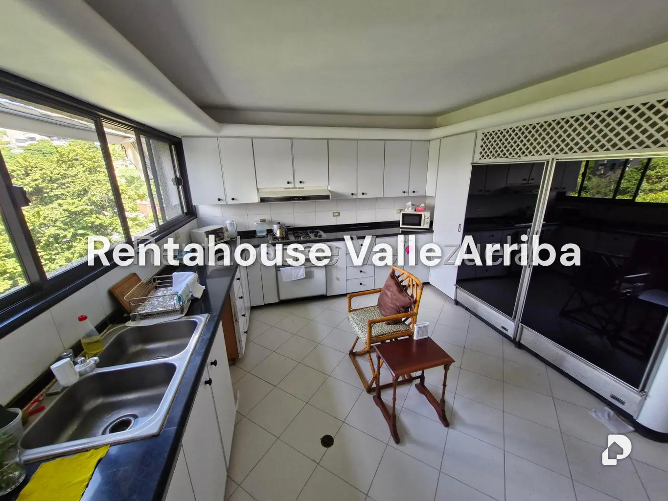 Apartamento en Los Palos Grandes, Caracas – 8